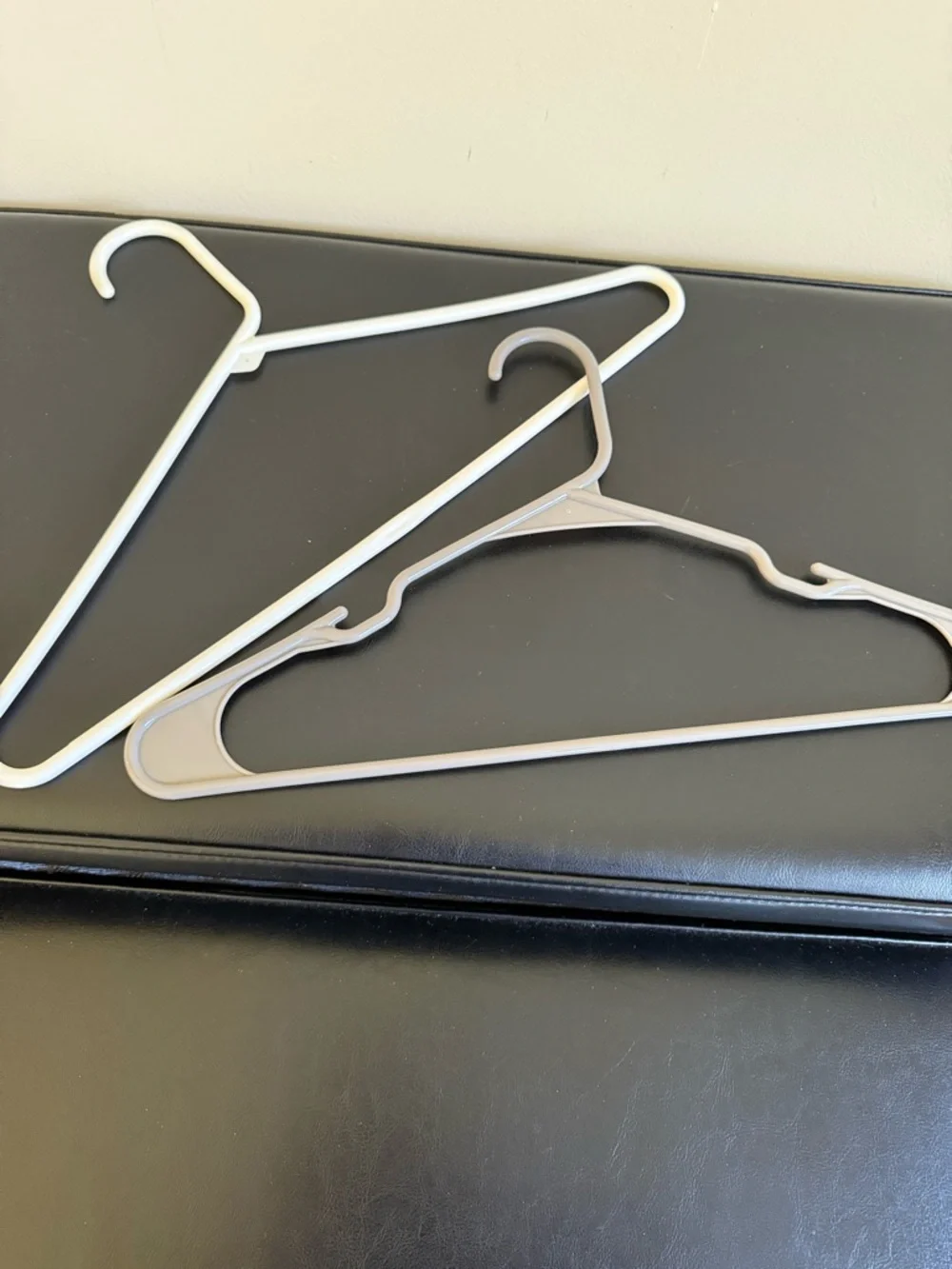 15Pack Mixed Plastic Hangers Notched Durable Clothes Storage Organize Multicolor